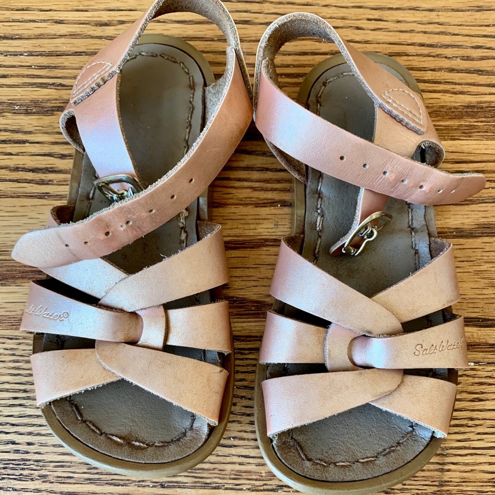 Girls Rose Gold Saltwater Sandals